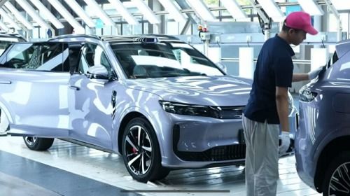 嵐圖全系升級(jí)終身三電質(zhì)保，以“聽(tīng)勸”定義新能源汽車(chē)服務(wù)新高度